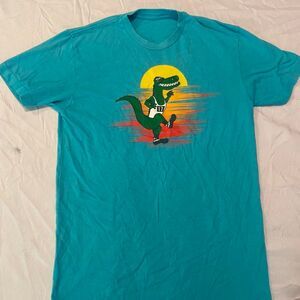 Alligator graphic track and cross country t-shirt